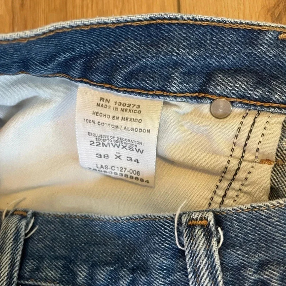 Wrangler 20x style 22 relaxed fit medium wash size 38x34 - Picture 8 of 11